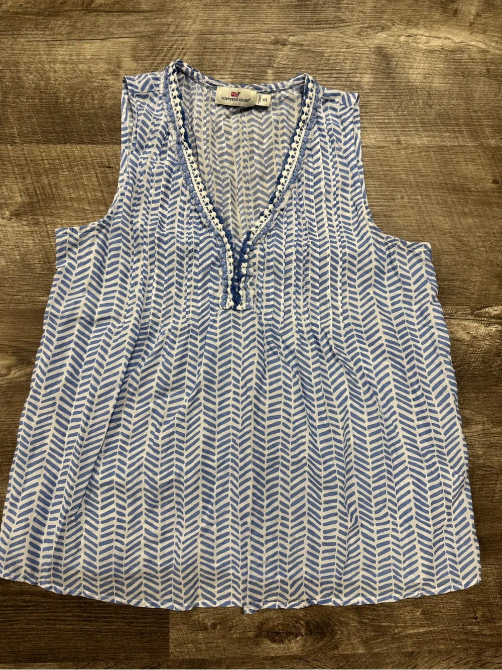 Vineyard Vines Delicate Trim V-Neck Tank Top Size XXS